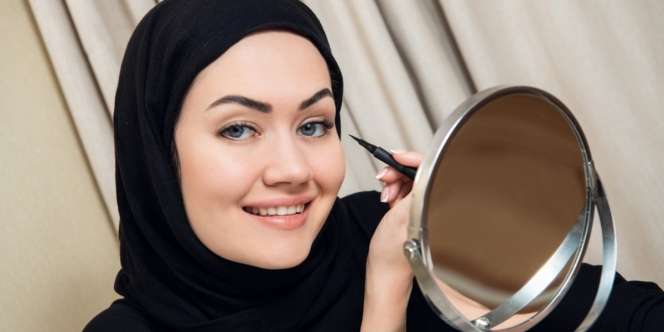 Tak Perlu Digambar, Begini Trik Praktis Istri Dedy Corbuzier Membuat Wing Eyeliner