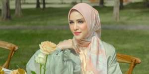 Gemasnya Karakter My Little Pony Dituangkan pada Scarf Colorful Ini