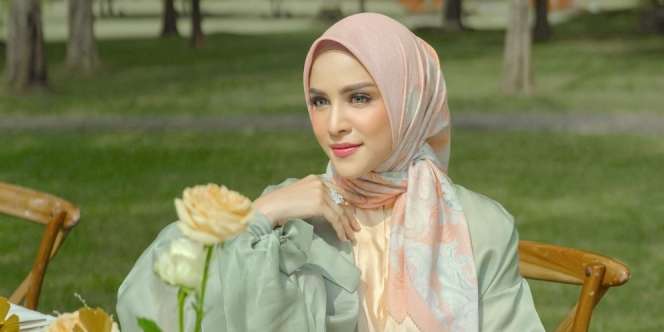 Gemasnya Karakter My Little Pony Dituangkan pada Scarf Colorful Ini