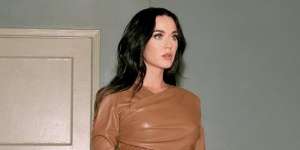 Heboh Mata Kanan Tak Terbuka, Katy Perry Buka Suara