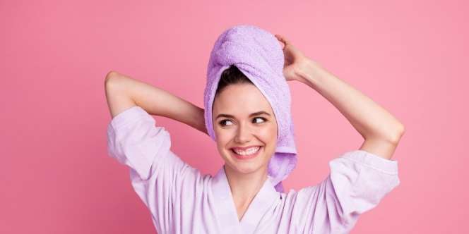 Kesalahan Saat Keramas yang Bisa Merusak Rambut
