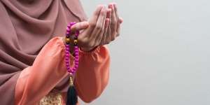 Sosok Ustazah Halimah Alaydrus, Pendakwah Lulusan 4 Ponpes yang Viral Karena tak Pernah Terlihat Wajahnya