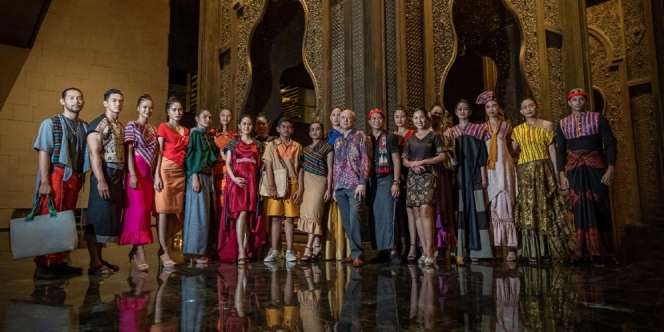 Intip Keindahan Perpaduan Kain Tradisional Khas Toraja dengan Desain Kontemporer