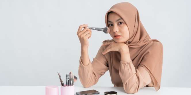 Tren Kontur ala Douyin, Bikin Hidung Mancung dengan Penggaris