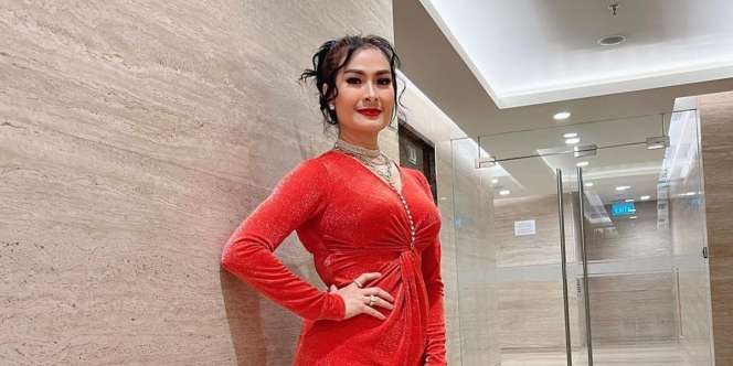 Penampilan Devano Dinyinyirin Seperti Perempuan, Iis Dahlia: Anakku Enggak Banci, Say....