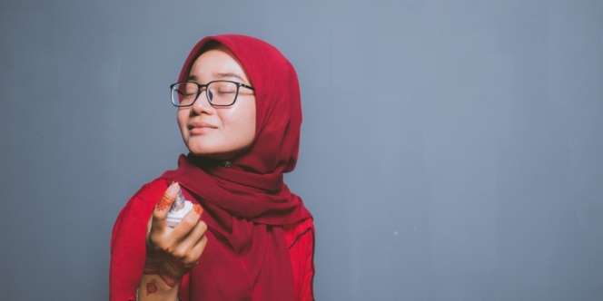 Begini Cara Gunakan Setting Spray Agar Lebih Nyaman di Wajah