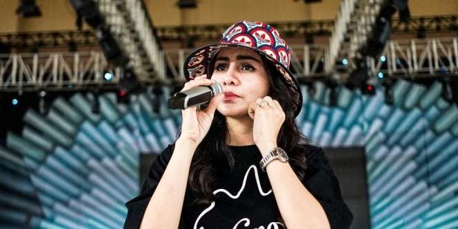 Tampil Bak ABG, Intip Detail Bucket Bag Momo Eks Geisha