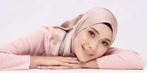 Trik Sederhana Agar Makeup di Area Hidung Tidak Luntur Saat Berkeringat
