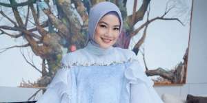 Tampil Berhijab, Titi Kamal sampai Trending