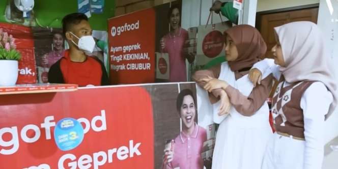 Sopir Ojol Banting Setir Jualan Ayam Geprek, Tak Disangka Modal Rp500 Ribu Bisa Raup Rp77 Juta Perbulan