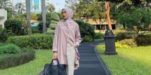Pesona Richa Iskak dalam Balutan Busana Warna Pastel