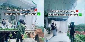 Viral Pernikahan Digelar di Atas Genteng, Posisi Tamu Bikin Bingung