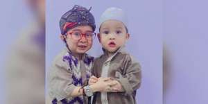 Potret Al Fatih Anak Kedua Daus Mini yang Jarang Tersorot, Imutnya Kebangetan!