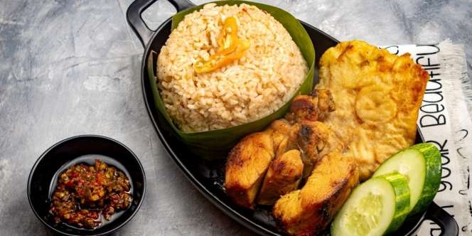 Resep Nasi Daun Jeruk dengan 3 Bahan, Murah dan Praktis untuk Anak Kos