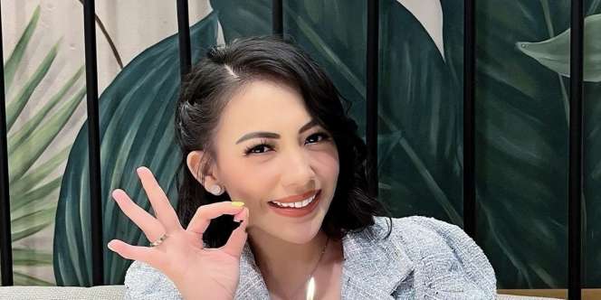 Potret Kezia Karamoy, Mamah Muda yang Punya 2 Anak Tapi Tampil bak ABG