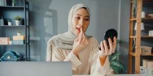 Cara Alami Mengatasi Bibir Bengkak dengan Lidah Buaya