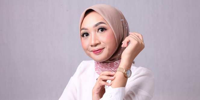 Cara Pakai Cream Blush dengan Spons Agar Tampilan Tak Terlihat Menor