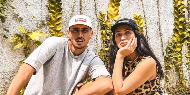 Rumah Tangganya Disorot, Jessica Iskandar dan Suami Pamer Kemesraan Makan Tauge Goreng di Pinggir Jalan