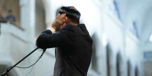 Doa untuk Khutbah Kedua sebelum Sholat Jumat Lengkap Artinya