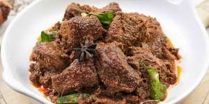 Awet Hingga 6 Bulan di Luar Kulkas, Rendang Kemasan Daging Sapi Ini Bisa Dijadikan Stok di Rumah