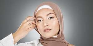 Cegah Hijab 'Meleyot' dan Kusut dengan Cara Simpan yang Tepat