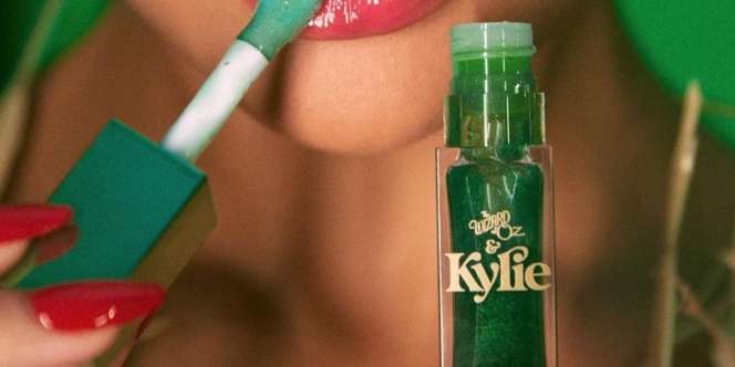Kylie Jenner Rilis Lip Tint yang Bisa Berubah Warna, Terinspirasi dari Lipstik Arab?