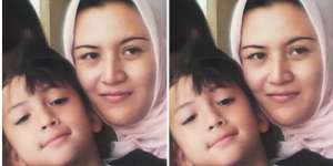 Ganteng Sejak Kecil, Anak dalam Dekapan Ibunya Ini Sekarang jadi Aktor Kondang, Tebak Siapa?