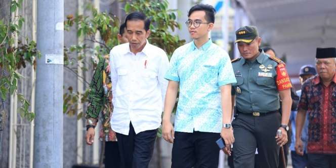 Aksi Kocak Gibran Pakai Background Zoom Naruto Saat Wawancara TV, Chef Arnold: Soon Jadi Gubernur Konoha