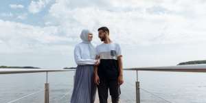 Arti Mimpi Mantan Punya Pacar Baru, Benarkah Hati Masih Terjebak di Masa Lalu?