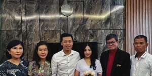 Pernikahan Ketiga Pilot Vincent Raditya Tuai Komentar Miring