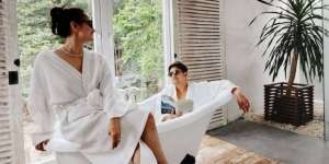 Potret Gaya Seleb Berpose dalam Bathtub, Anya Geraldine Paling Disorot