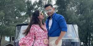 Dewi Perssik Dilamar Rian Ibram, Cuma Gimmick?