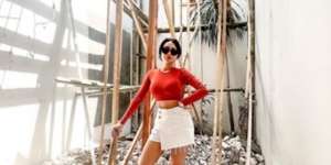 Artis Cantik Ini Pamer Gaya Saat Jadi Tukang Bangunan, Netizen Malah Salfok: `Ini Mah Kuli Mahal`