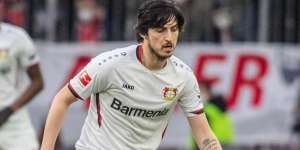 Fakta-Fakta Sardar Azmoun, Striker Tampan Timnas Iran Aktif Bela Hak Wanita