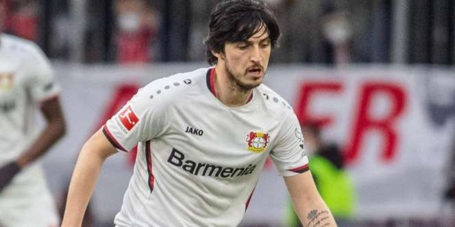 Fakta-Fakta Sardar Azmoun, Striker Tampan Timnas Iran Aktif Bela Hak Wanita