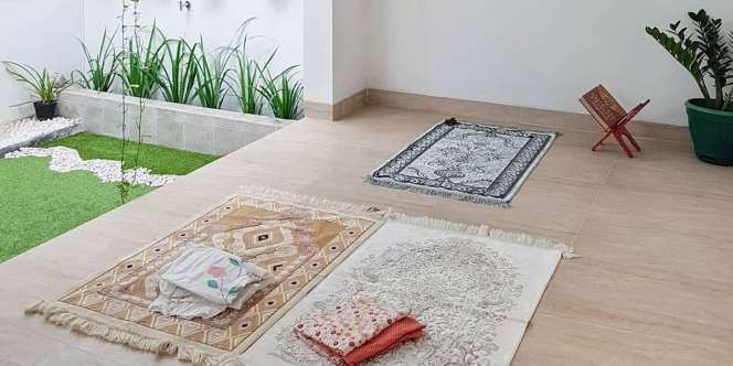 Desain Musala Mungil Samping Taman, Bikin Ibadah Nyaman