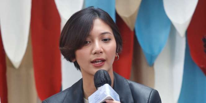 Terbiasa Terik Bekasi, Sheila Dara Kaget dengan Cuaca London
