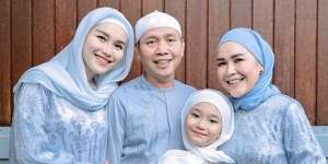 Terungkap! Ayah Ayu Ting Ting Dulunya Guru Ngaji