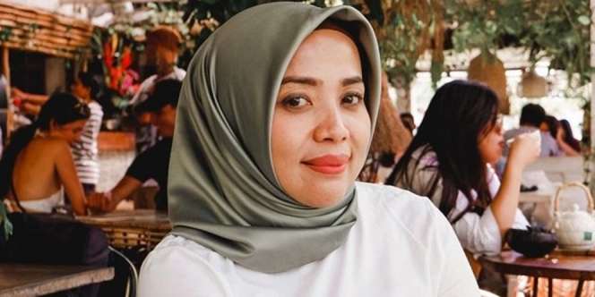 Muzdalifah Terbaring Sakit Ditemani Sang Anak, Keberadaan Fadel Islami Dipertanyakan