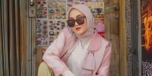 Outfit Lady Boss  dengan Blazer ala Chacha Thaib