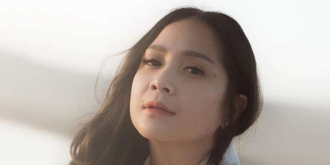 Gendong Cipung, Headband Bling Bling Nagita Slavina Bikin Kaget Netizen