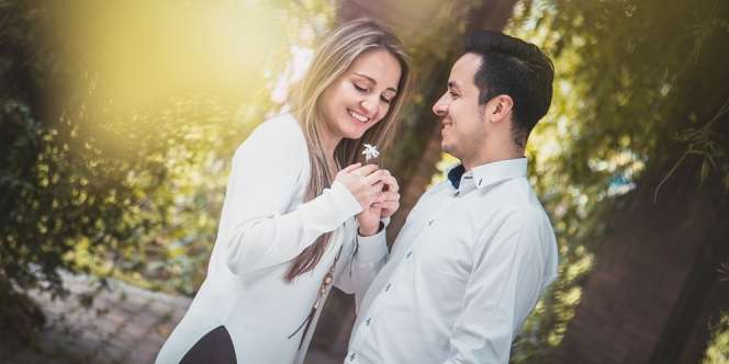 8 Arti Mimpi Suami Bersama Wanita Lain yang Sering Bikin Istri Gelisah dan Khawatir