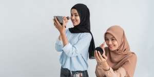 Temukan Warna Blush yang Tepat Agar Wajah Tampak Lebih Cerah