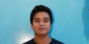 Billy Syahputra Kehilangan Koper Saat Umroh