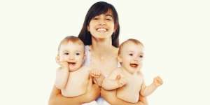 9 Arti Mimpi Punya Anak Kembar, Kabar Baik untuk Kondisi Keuanganmu