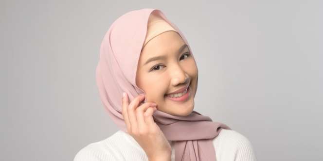 Trik Wajah Glowing dan Segar dengan Mencampur 2 Produk Makeup
