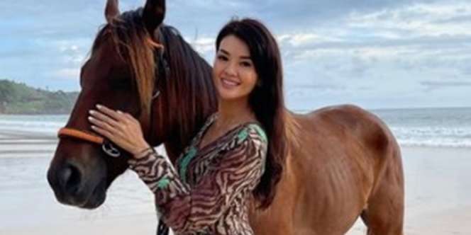 Masih Ingat Chef Cantik Farah Quinn? Kini Pilih Tinggal di AS, Penampilannya Bikin Pangling!