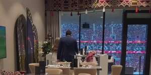 Ruang Nonton Bola VVIP di Qatar Rp347 Juta, Hidangannya Berlimpah