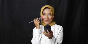 Rekomendasi Blush Sesuai Warna Kulit