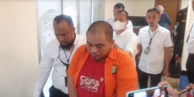 Detik-Detik Rudolf Senyum-Senyum Usai Bunuh Icha di Apartemen, Begini Reka Adegannya